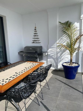 Luxury penthhouse sea views Blue Suite 3401